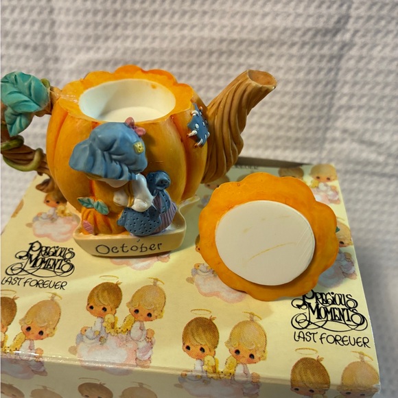 Precious Moments October Pumpkin Mini Teapot Avon Exclusive with Mouse Accent - Picture 9 of 11